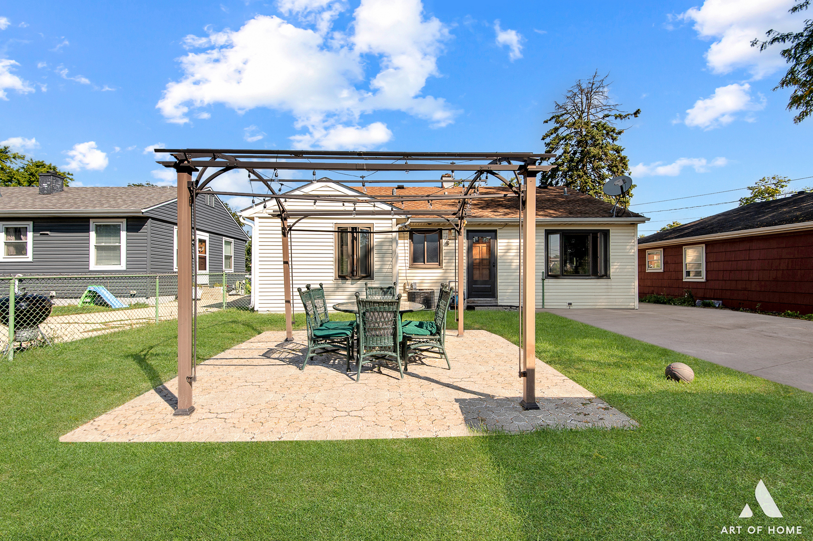 1895 Welwyn Avenue, Des Plaines, IL 60018