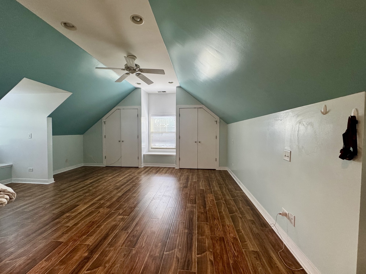 518 Clark Street, Elgin, IL 60123