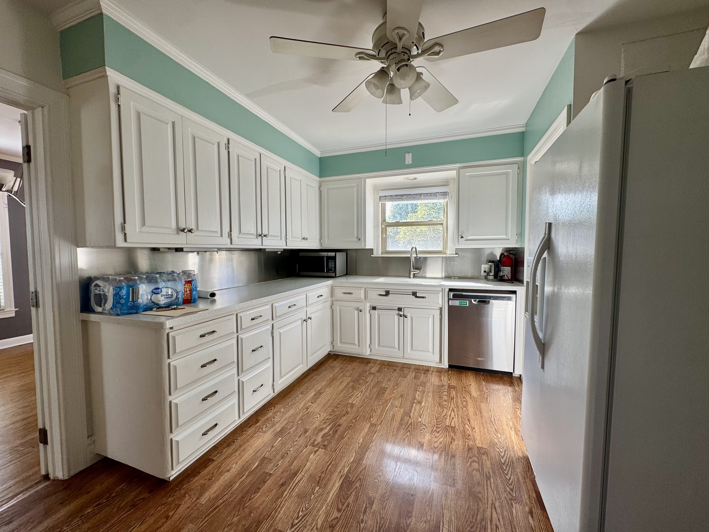 518 Clark Street, Elgin, IL 60123