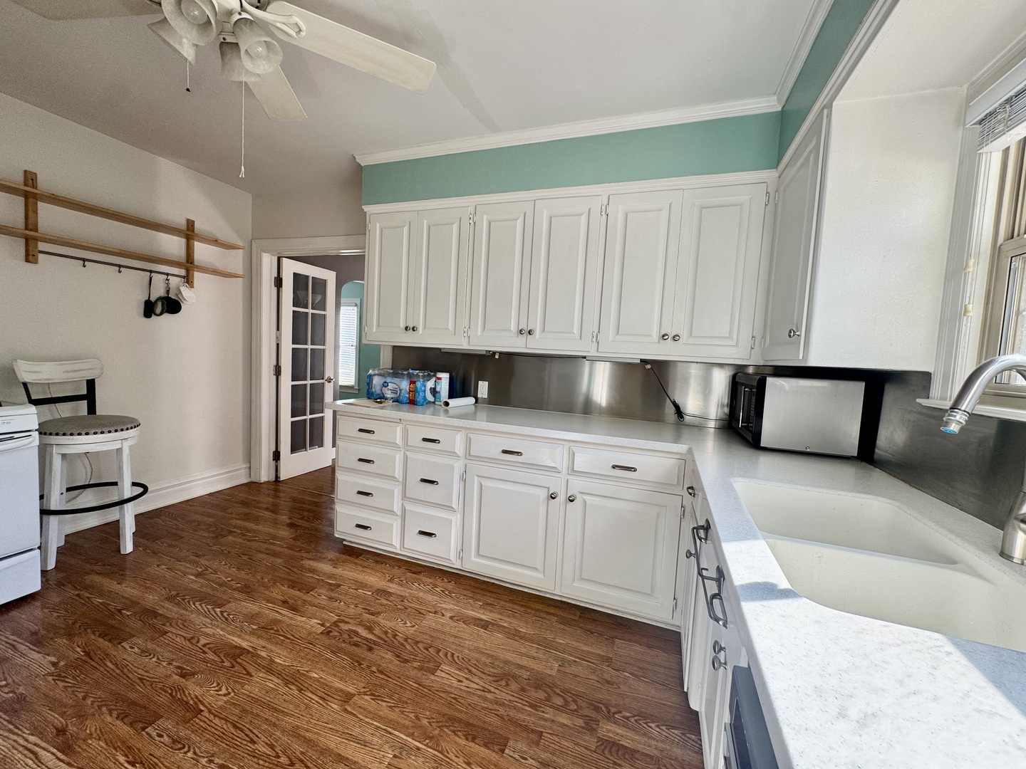 518 Clark Street, Elgin, IL 60123