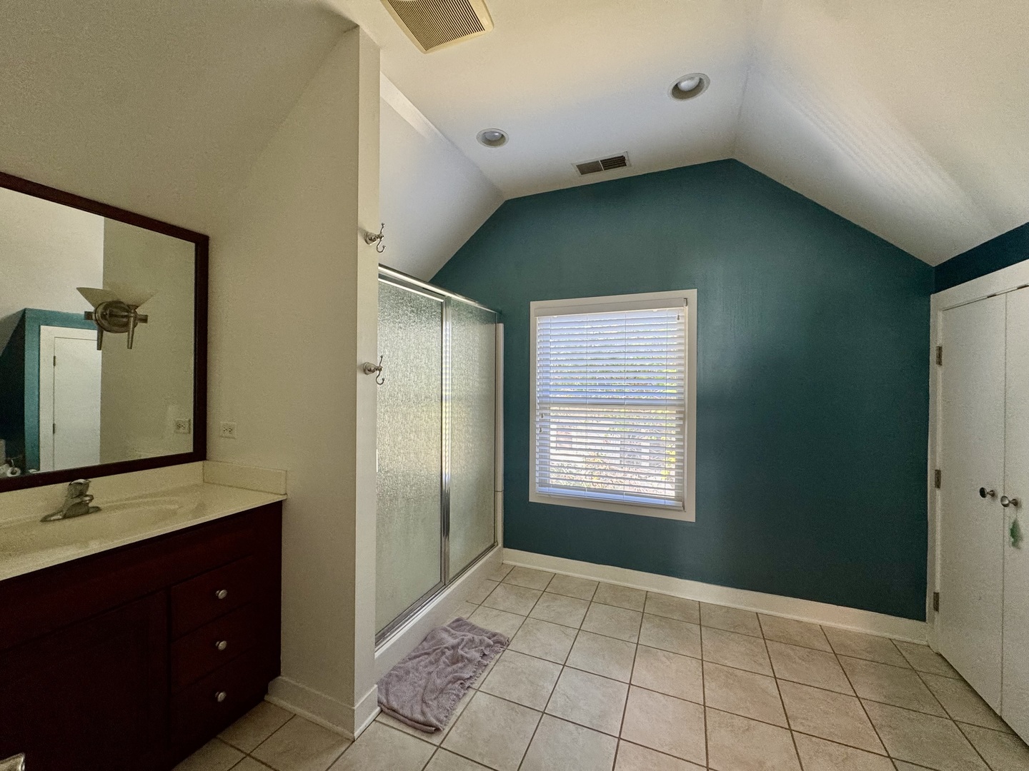 518 Clark Street, Elgin, IL 60123