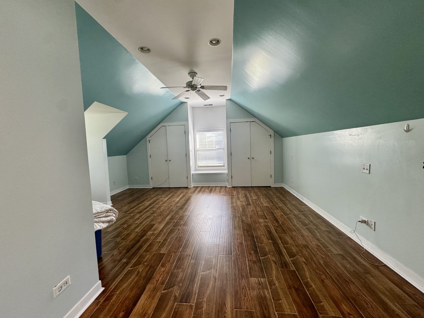 518 Clark Street, Elgin, IL 60123
