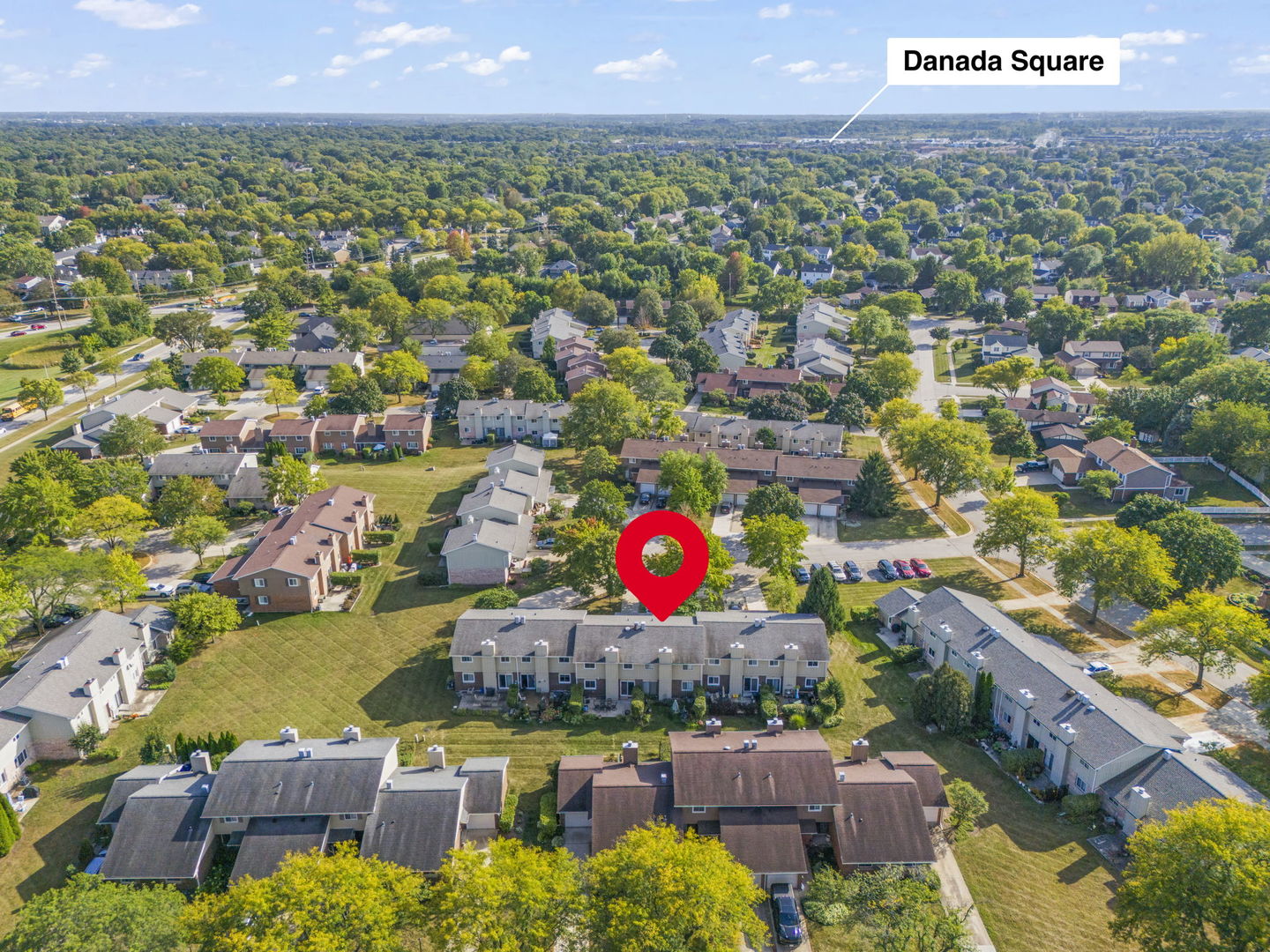 849 Queenswood Court, Wheaton, IL 60189