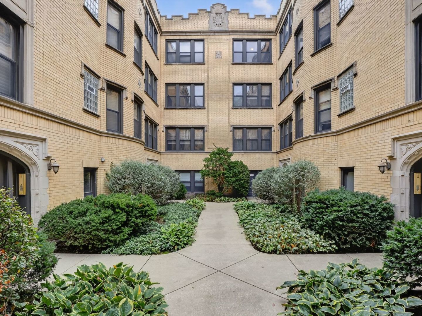 4613 N Paulina Street #3B, Chicago, IL 60640