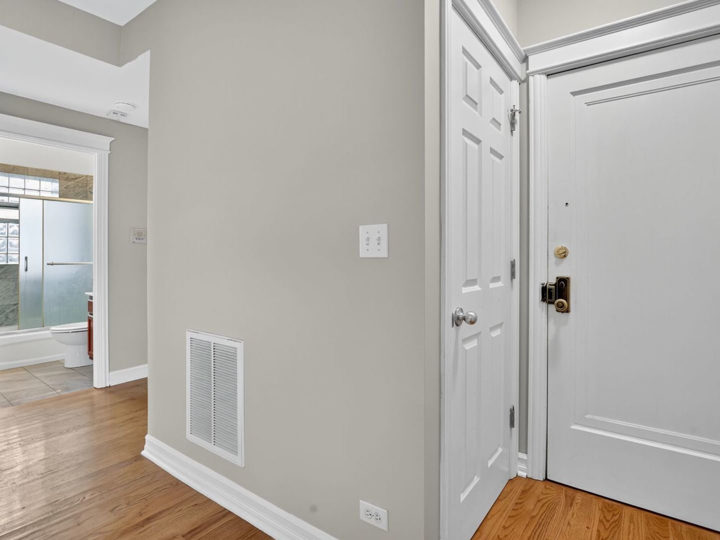 4613 N Paulina Street #3B, Chicago, IL 60640