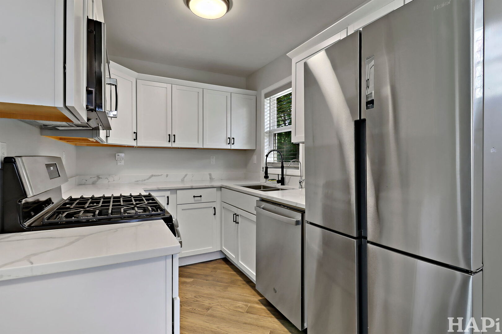 2807 Myang Avenue, McHenry, IL 60050