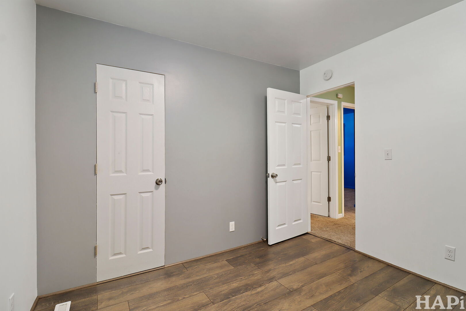 2807 Myang Avenue, McHenry, IL 60050