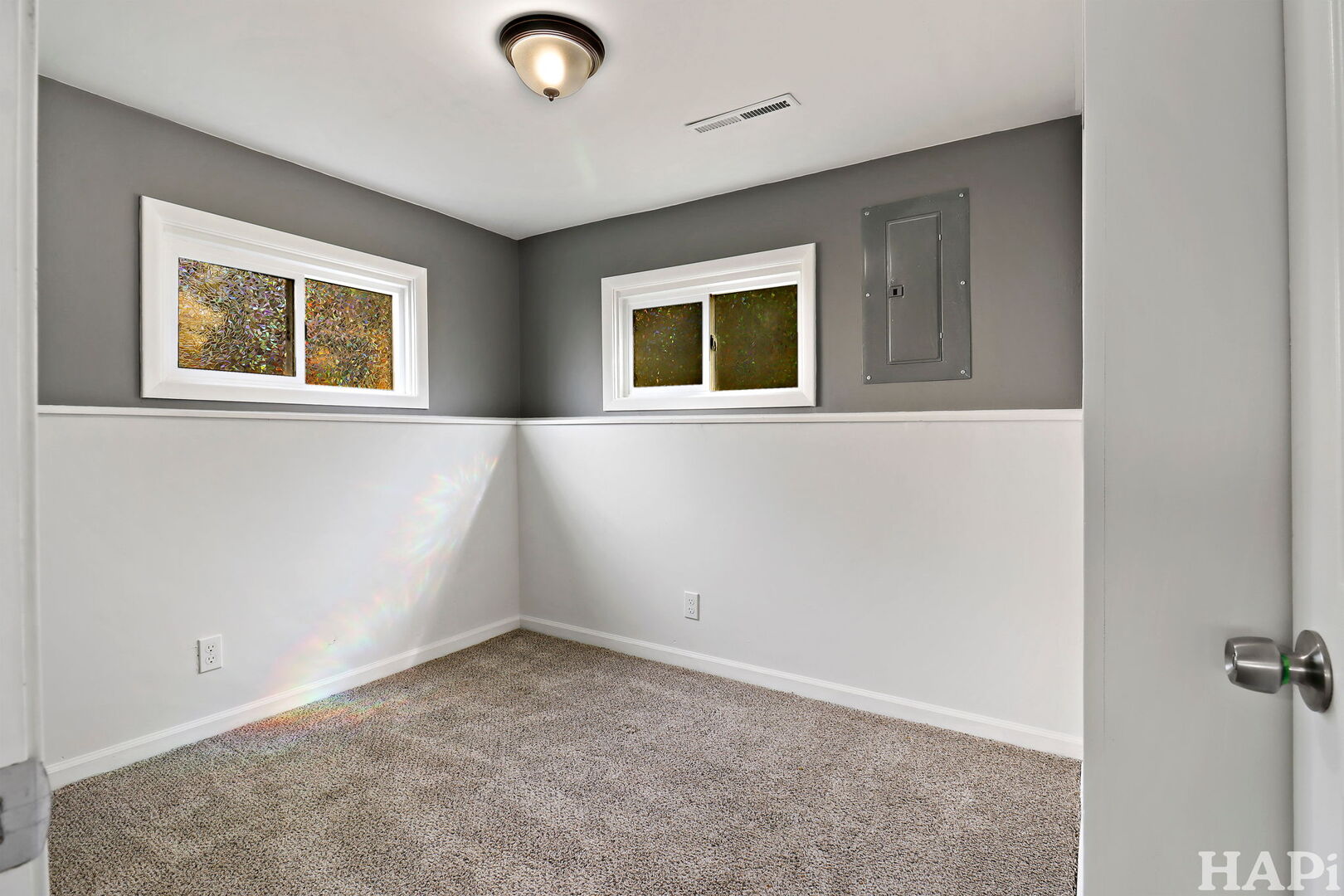 2807 Myang Avenue, McHenry, IL 60050