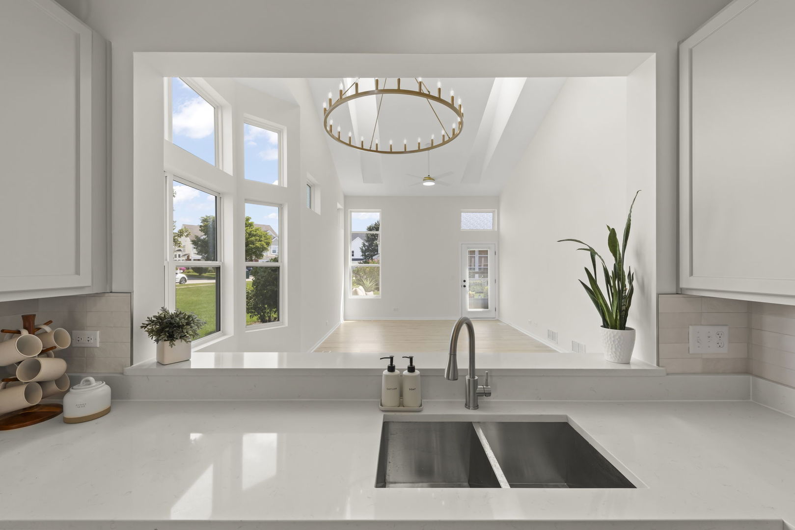 911 Bluebell Circle, Joliet, IL 60431