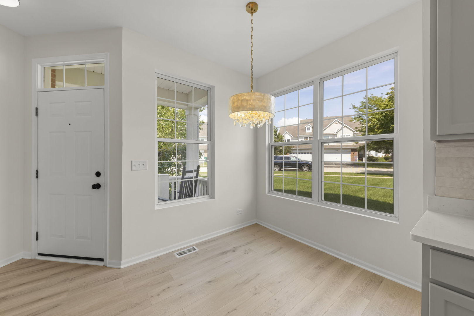 911 Bluebell Circle, Joliet, IL 60431