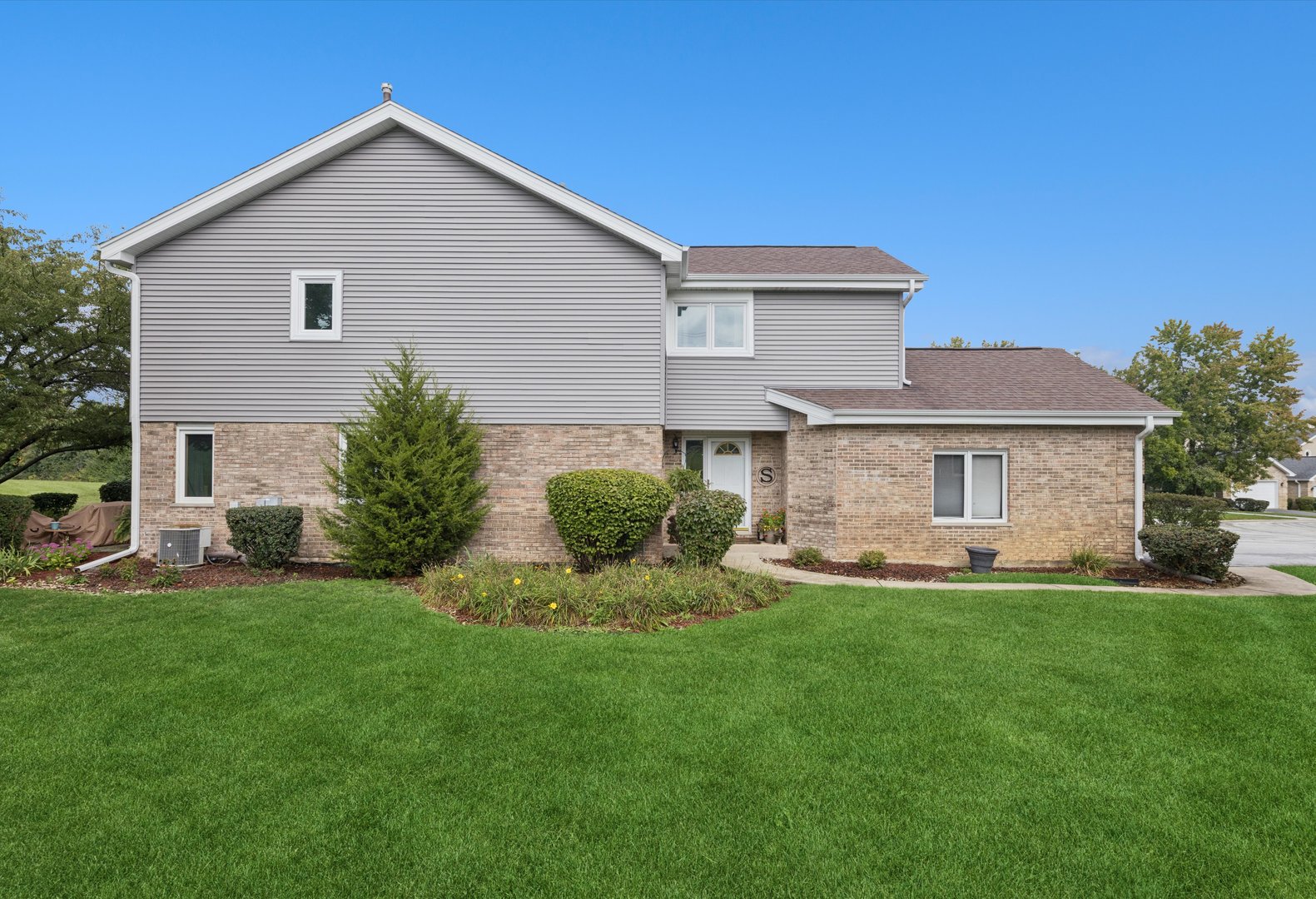 17396 Brook Crossing Lane, Orland Park, IL 60467