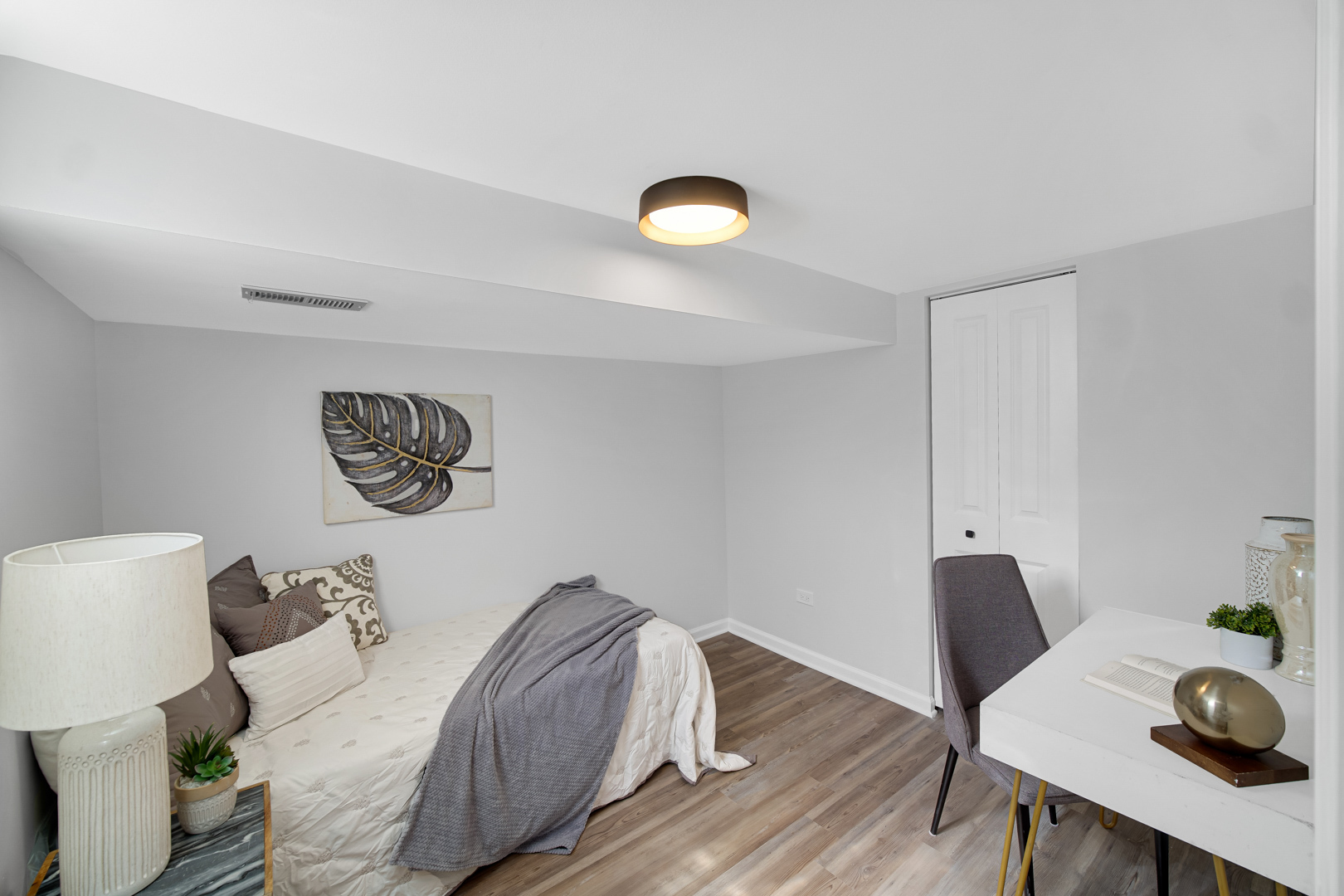 1707 E 93rd Street, Chicago, IL 60617