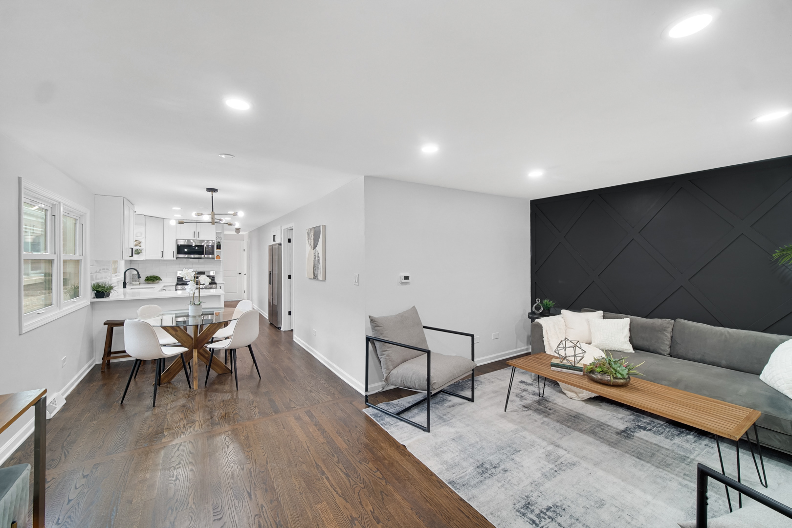 1707 E 93rd Street, Chicago, IL 60617