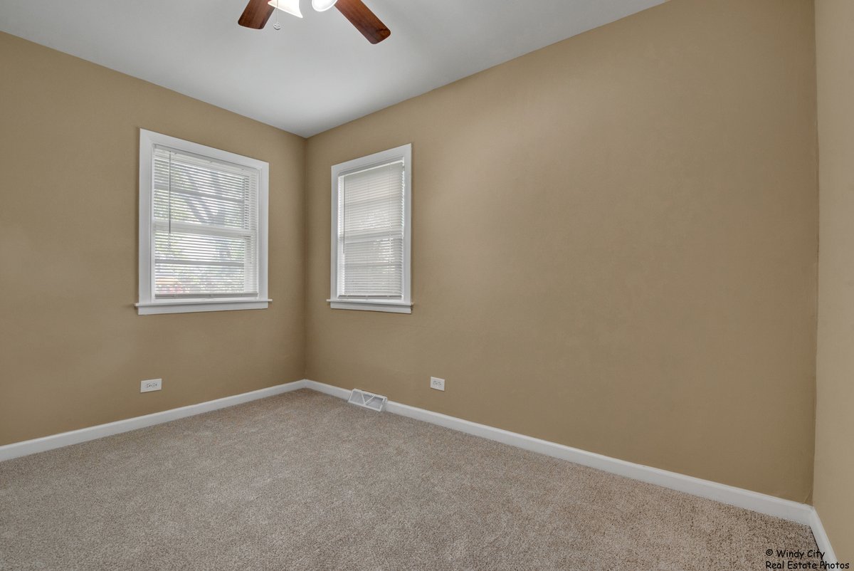 9109 Pine Avenue, Wonder Lake, IL 60097