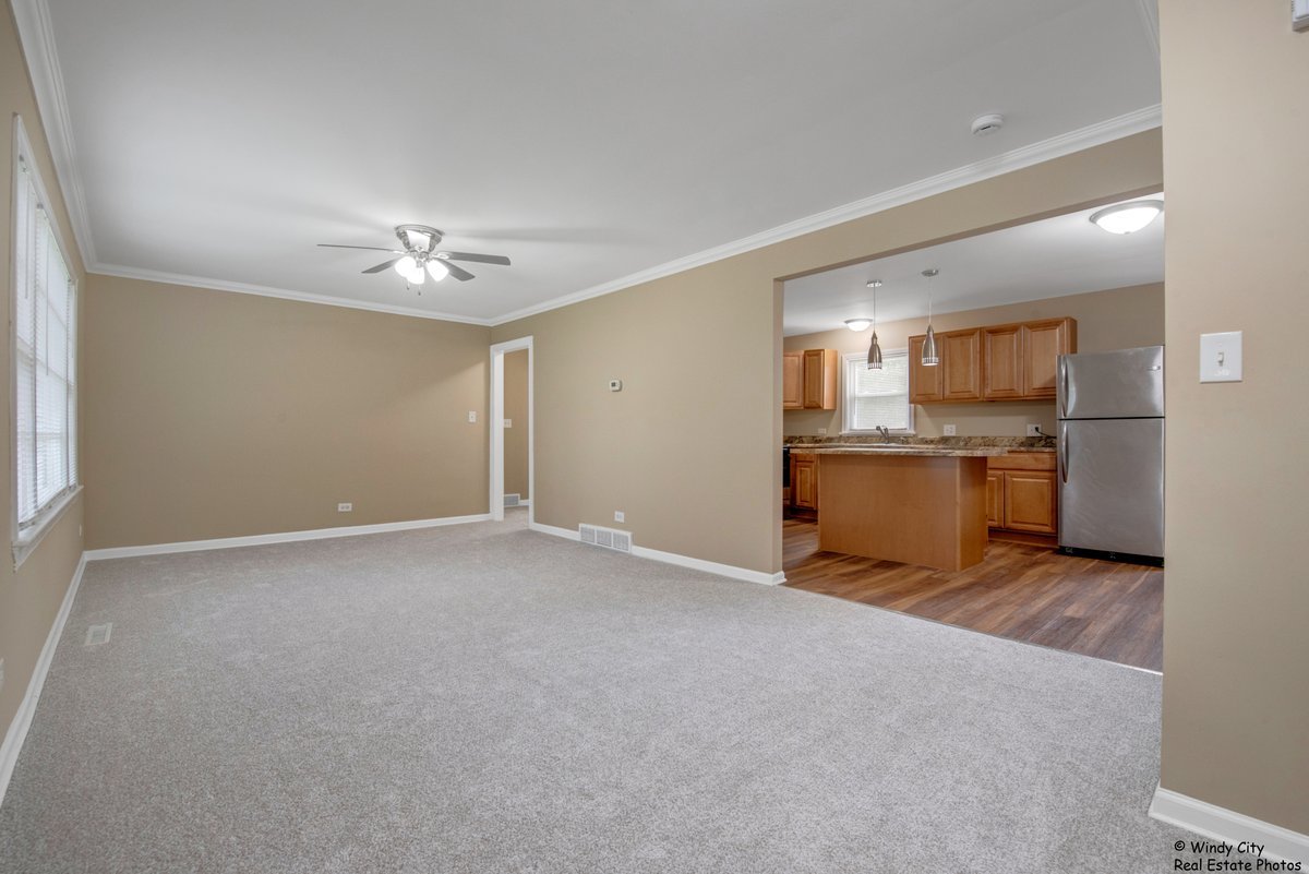 9109 Pine Avenue, Wonder Lake, IL 60097