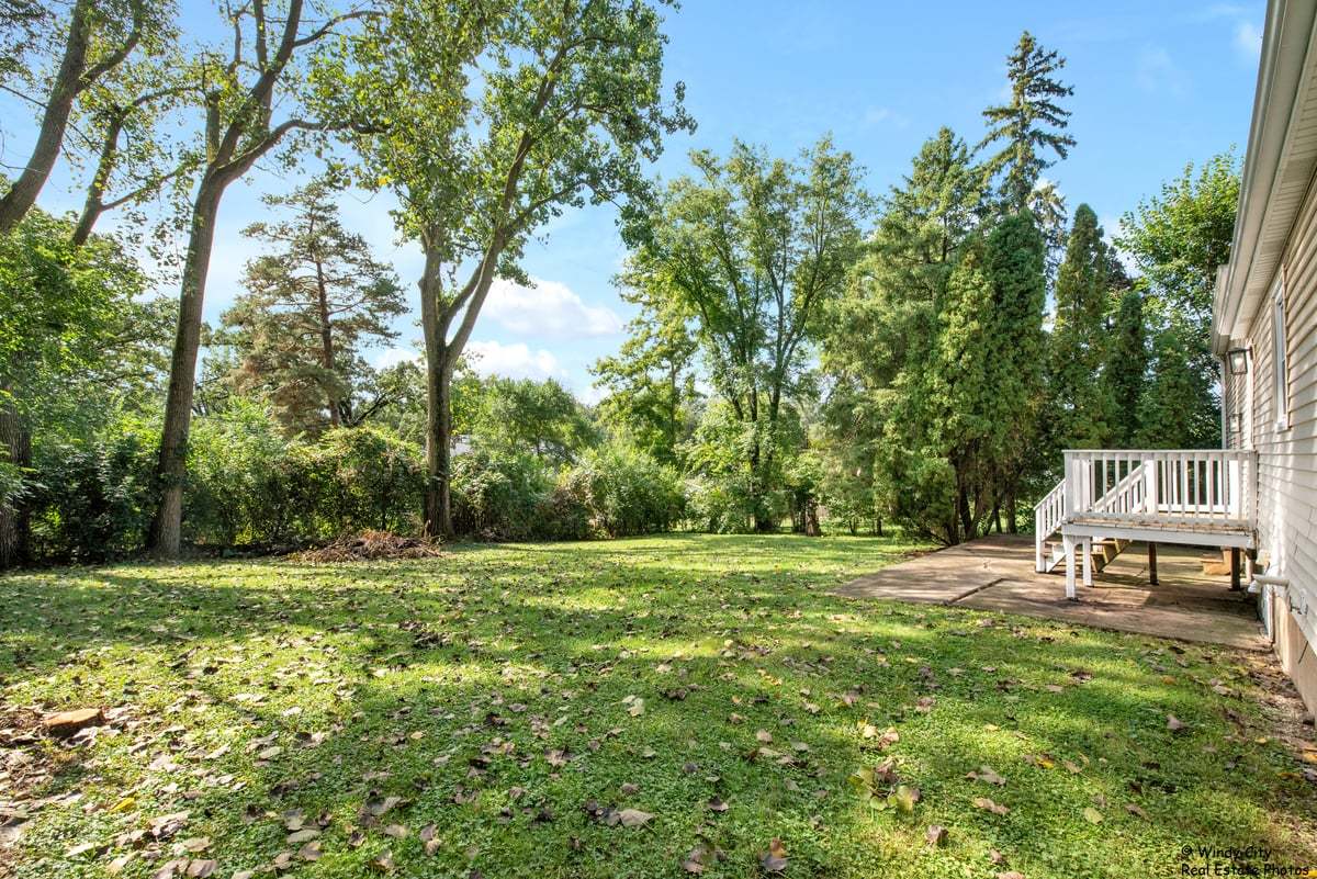 9109 Pine Avenue, Wonder Lake, IL 60097