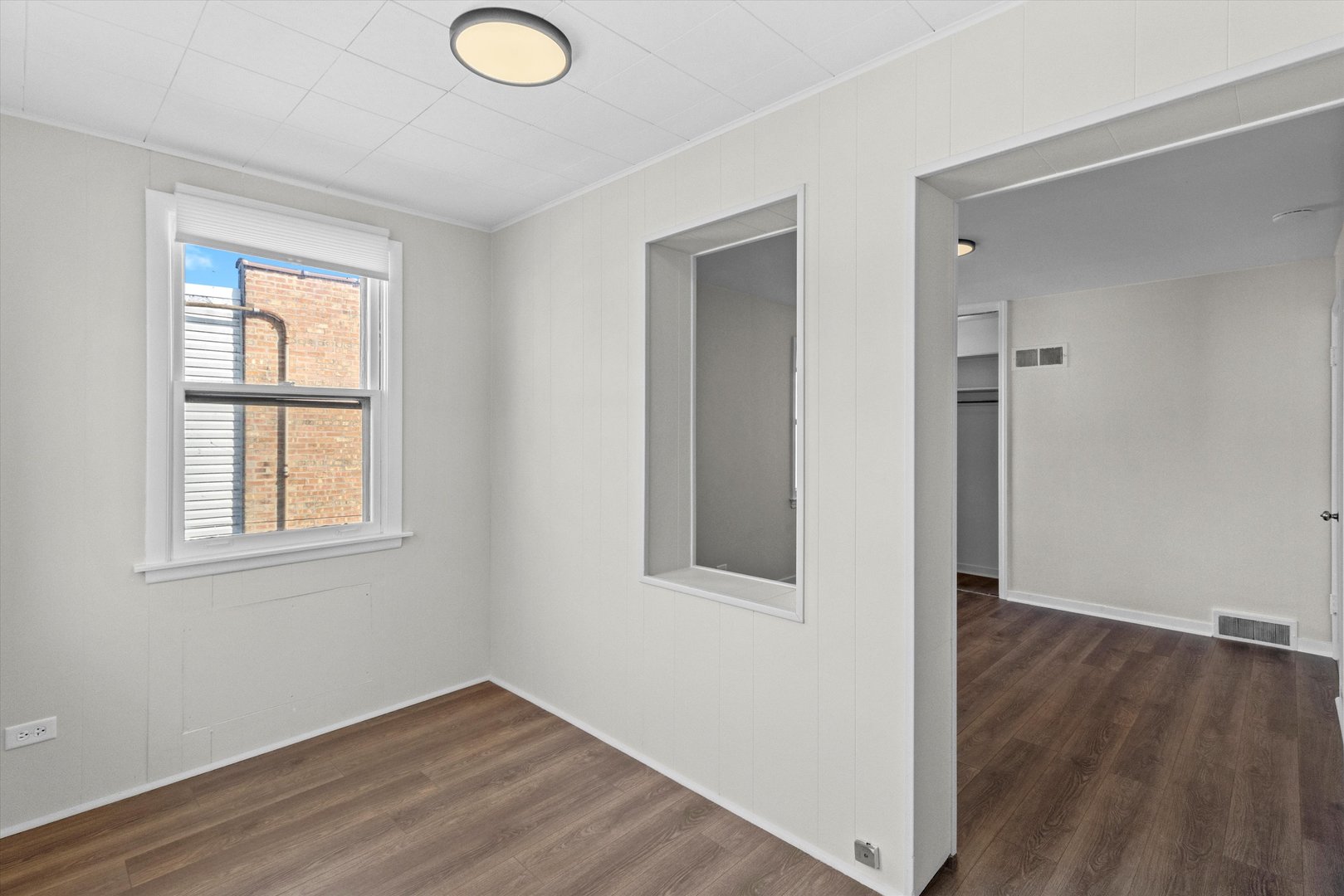 8926 Bronx Avenue #2B, Skokie, IL 60077