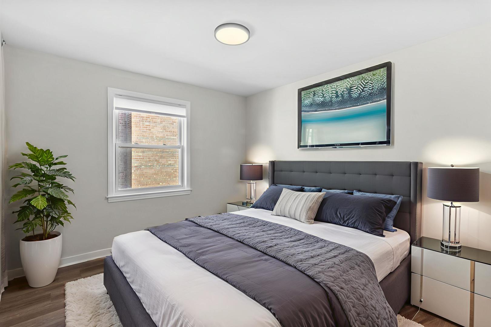 8926 Bronx Avenue #2B, Skokie, IL 60077