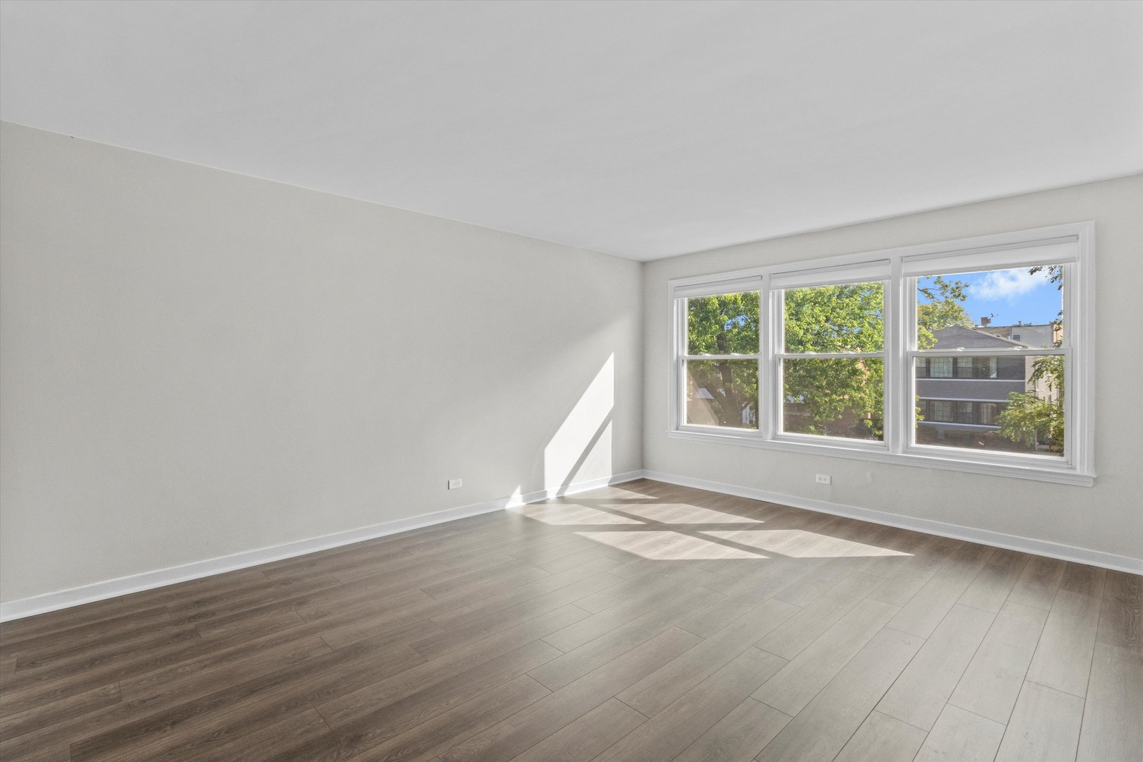 8926 Bronx Avenue #2B, Skokie, IL 60077