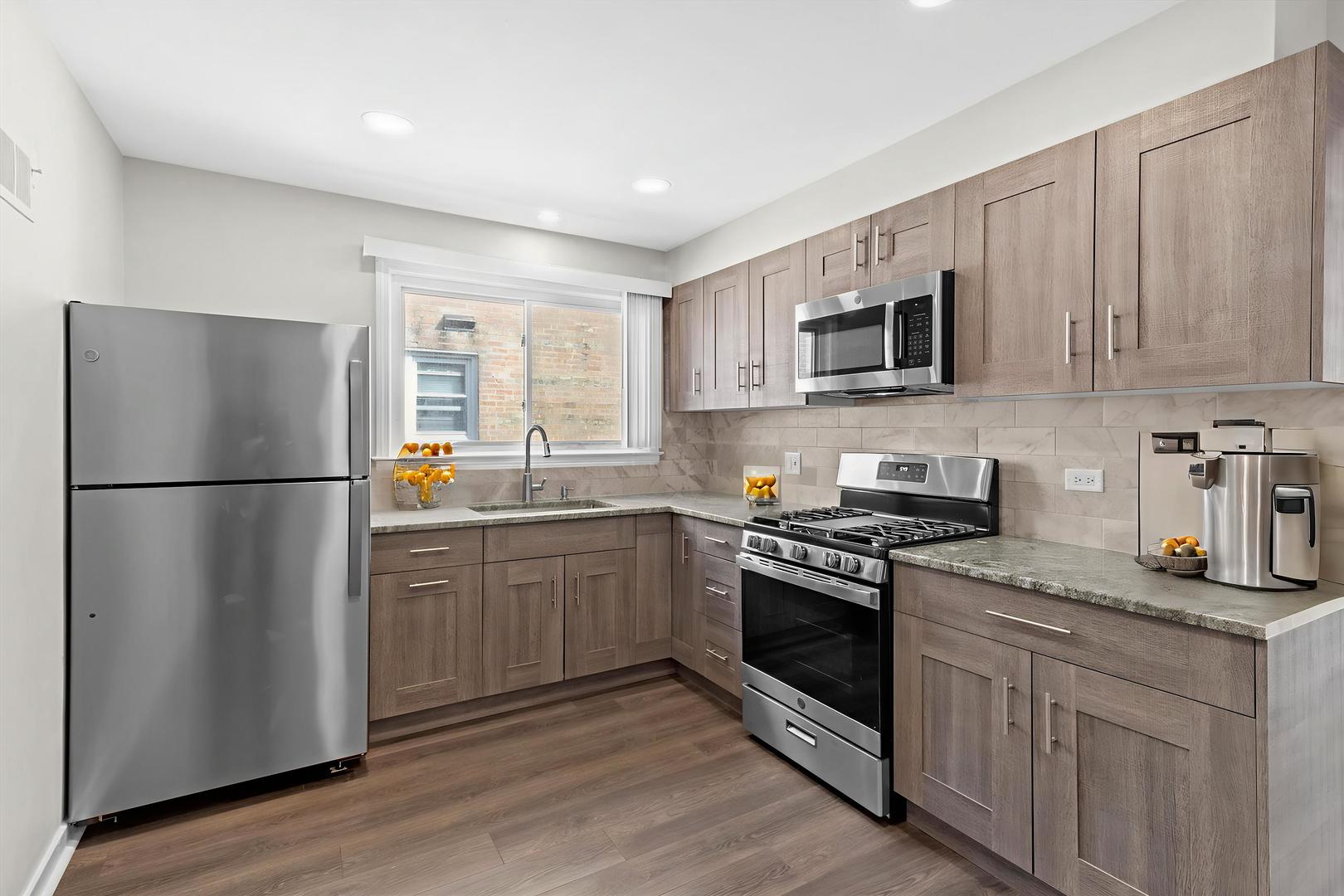 8926 Bronx Avenue #2B, Skokie, IL 60077