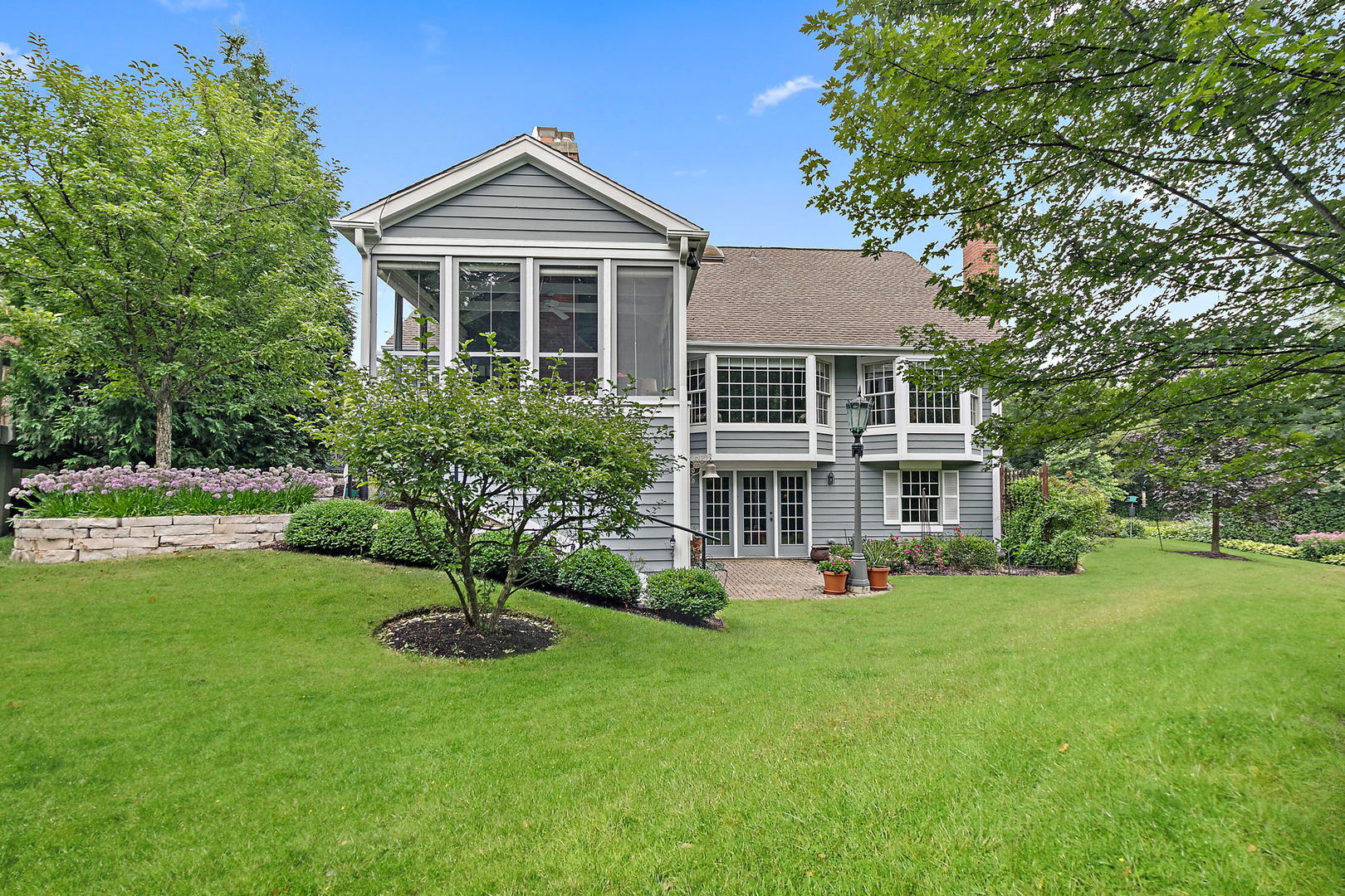 43 Ravenscraig Lane, Inverness, IL 60067