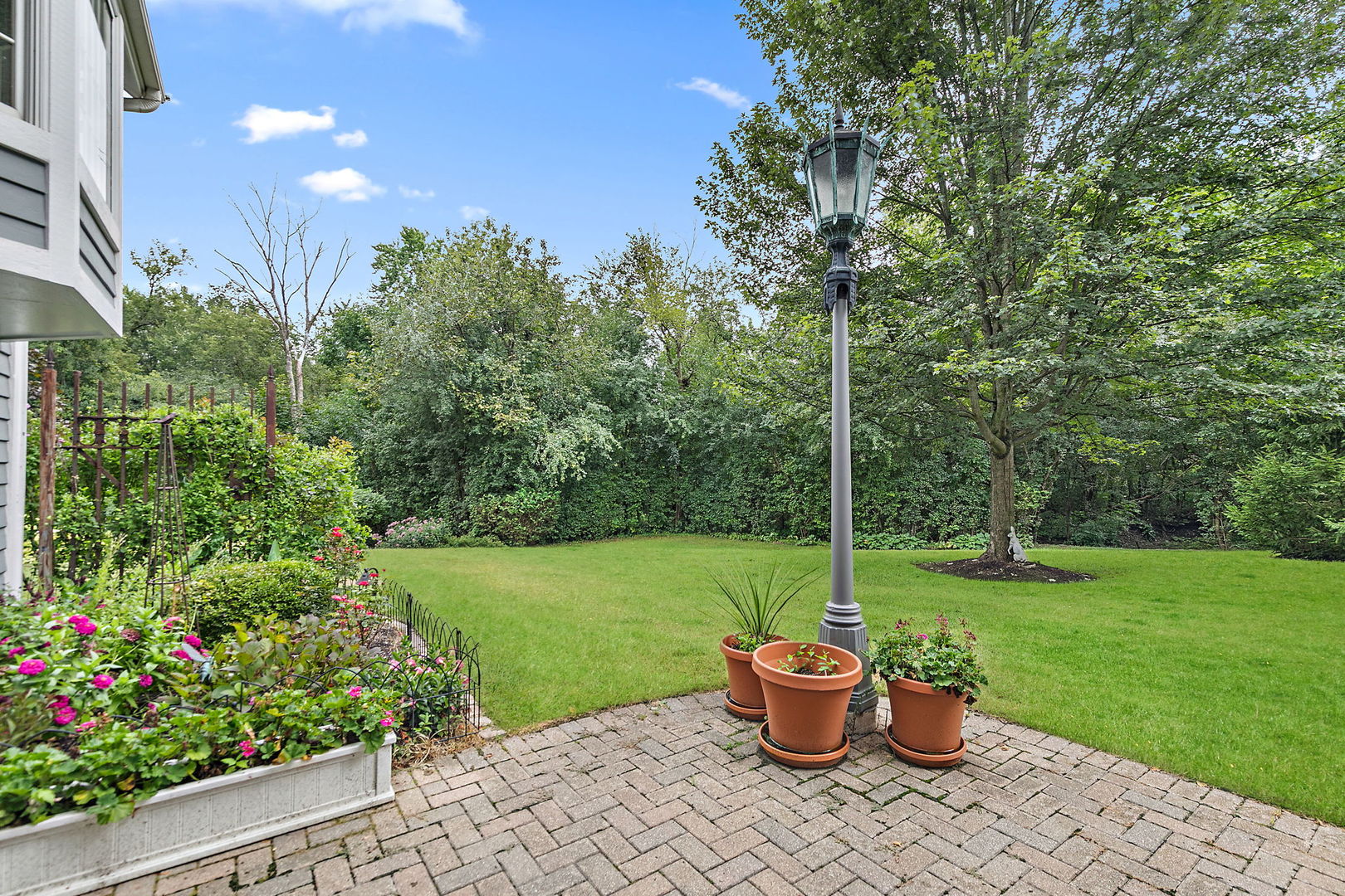 43 Ravenscraig Lane, Inverness, IL 60067