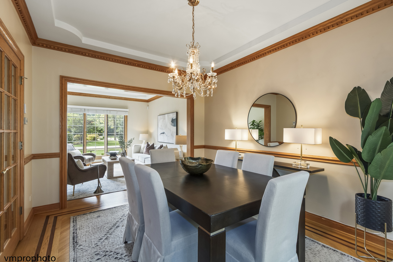 760 E Woodland Avenue, Addison, IL 60101