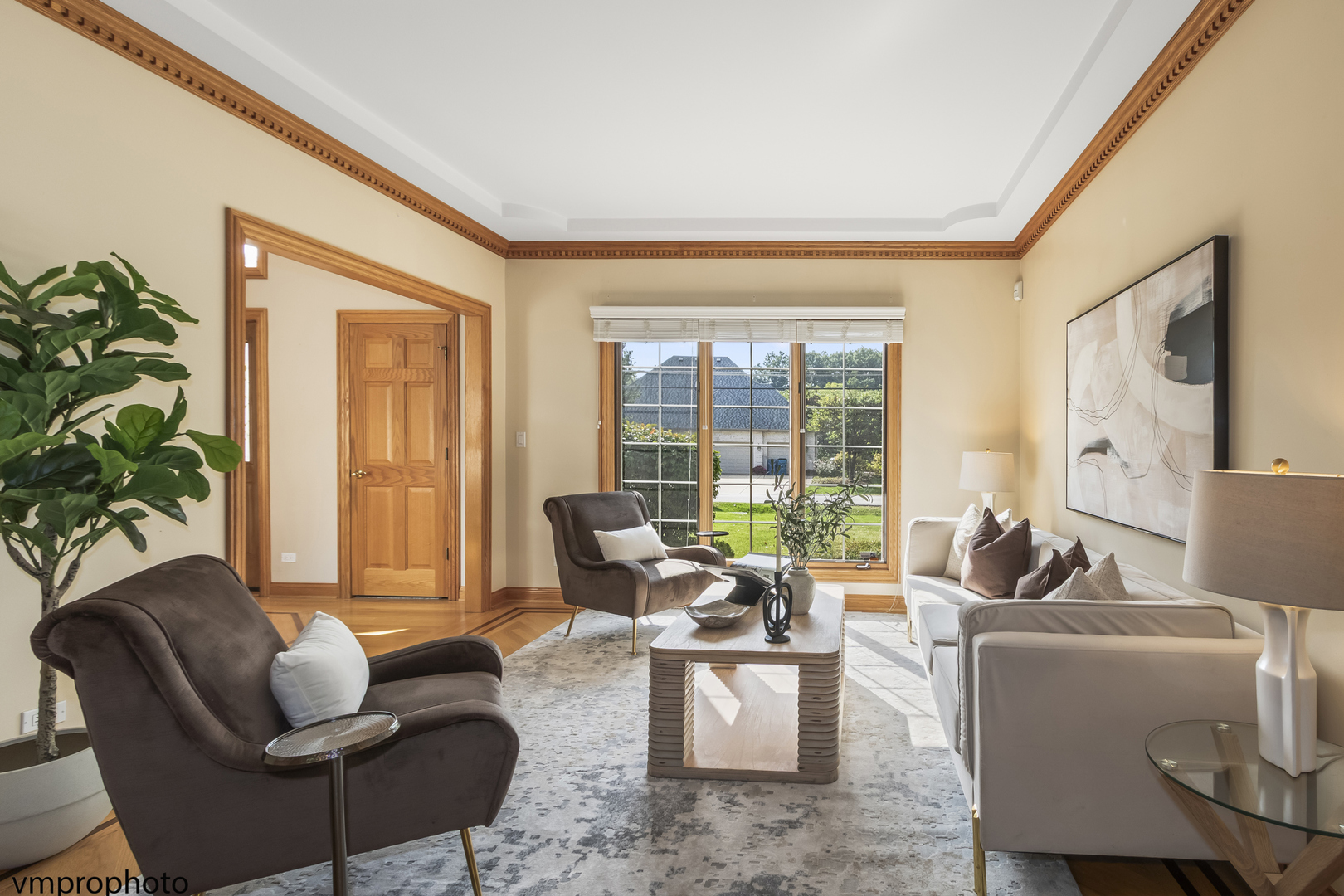 760 E Woodland Avenue, Addison, IL 60101