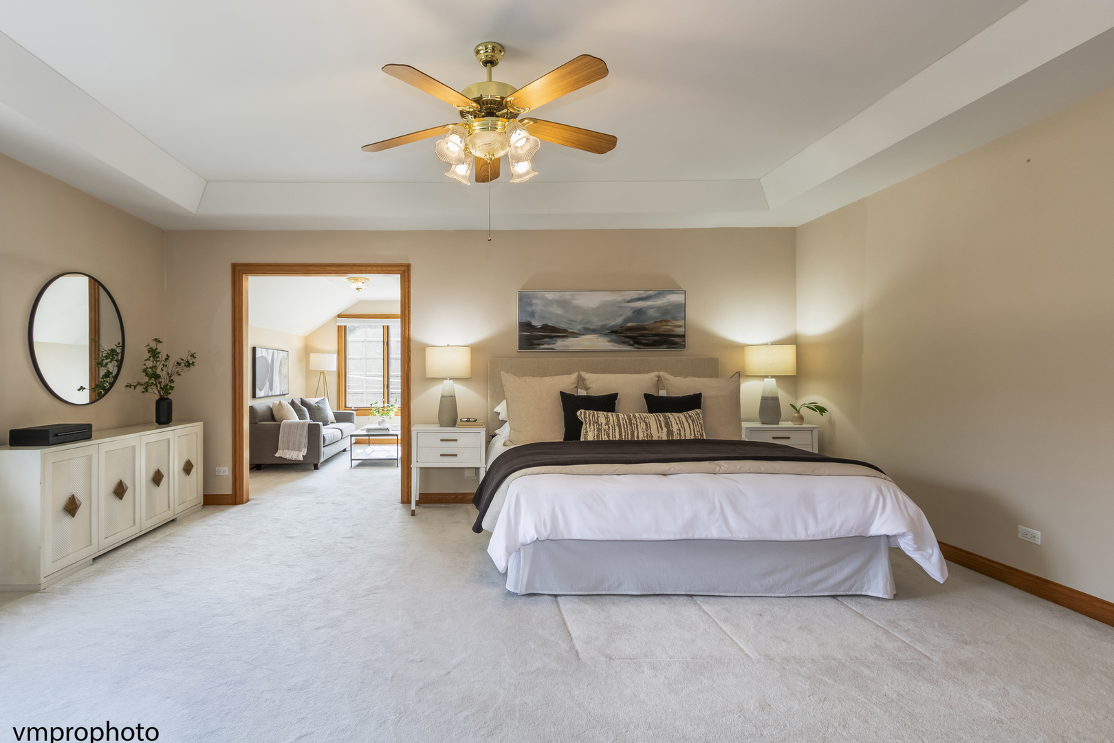 760 E Woodland Avenue, Addison, IL 60101