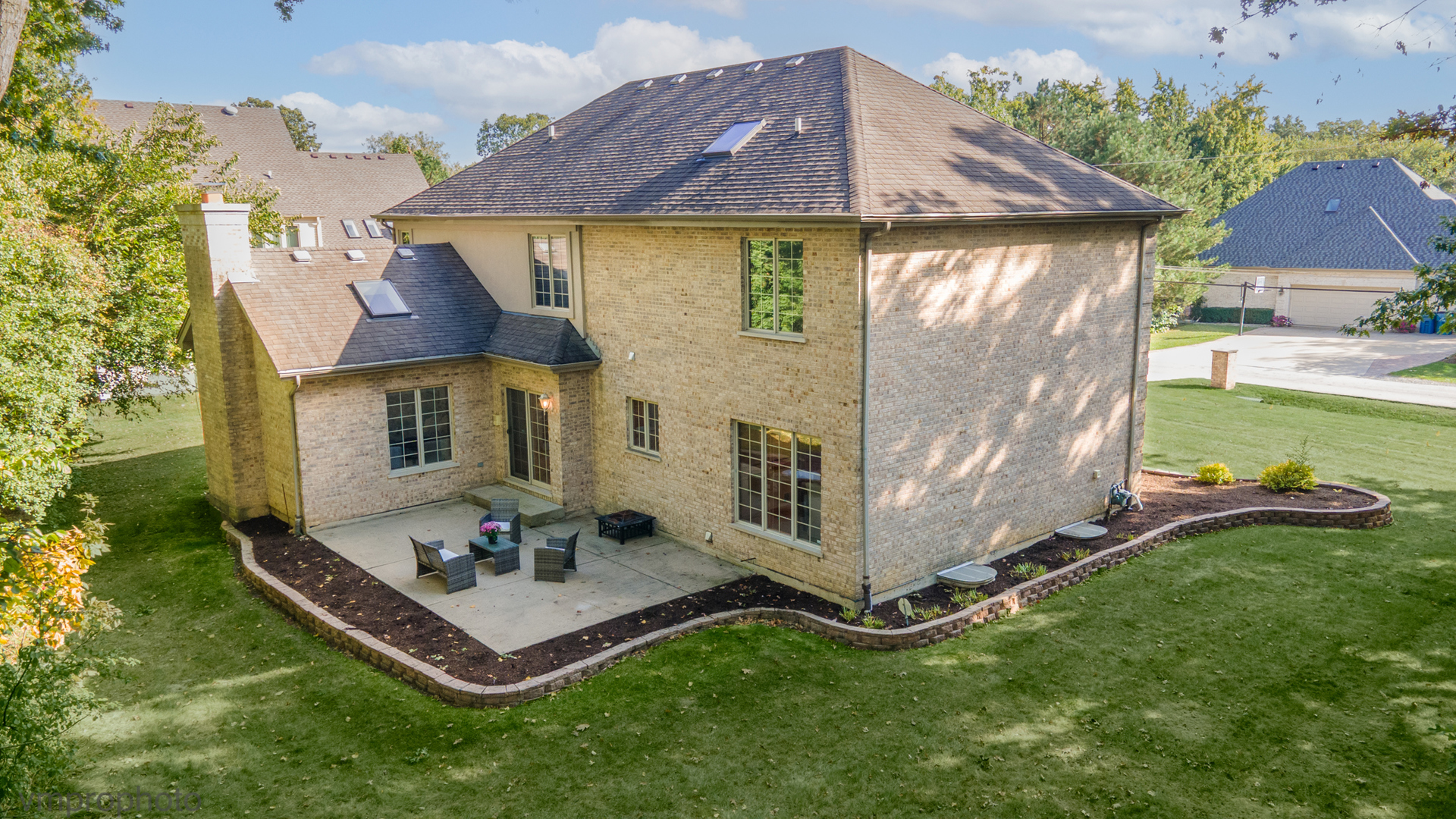 760 E Woodland Avenue, Addison, IL 60101