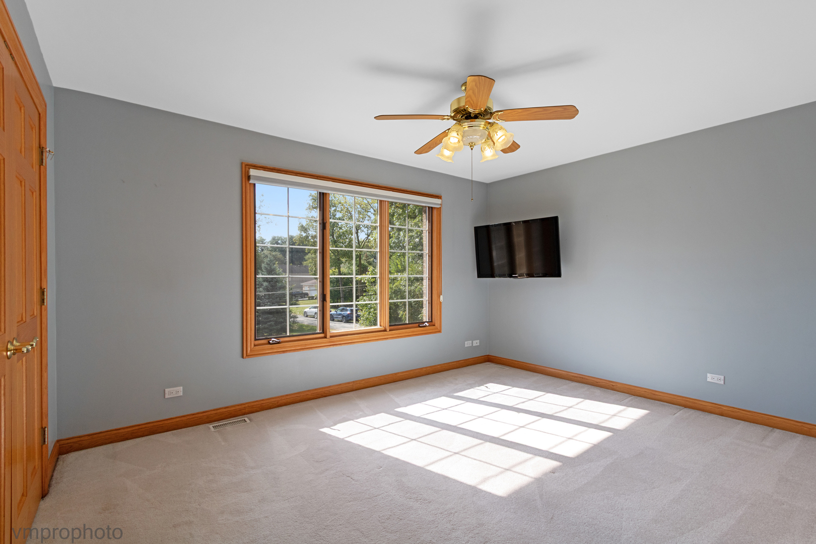 760 E Woodland Avenue, Addison, IL 60101