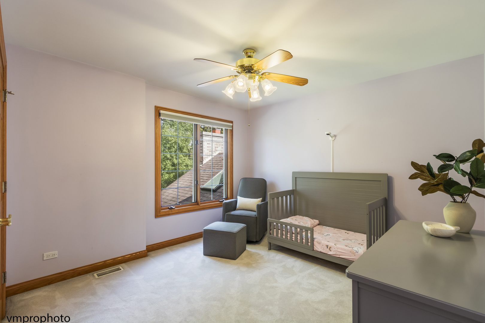 760 E Woodland Avenue, Addison, IL 60101