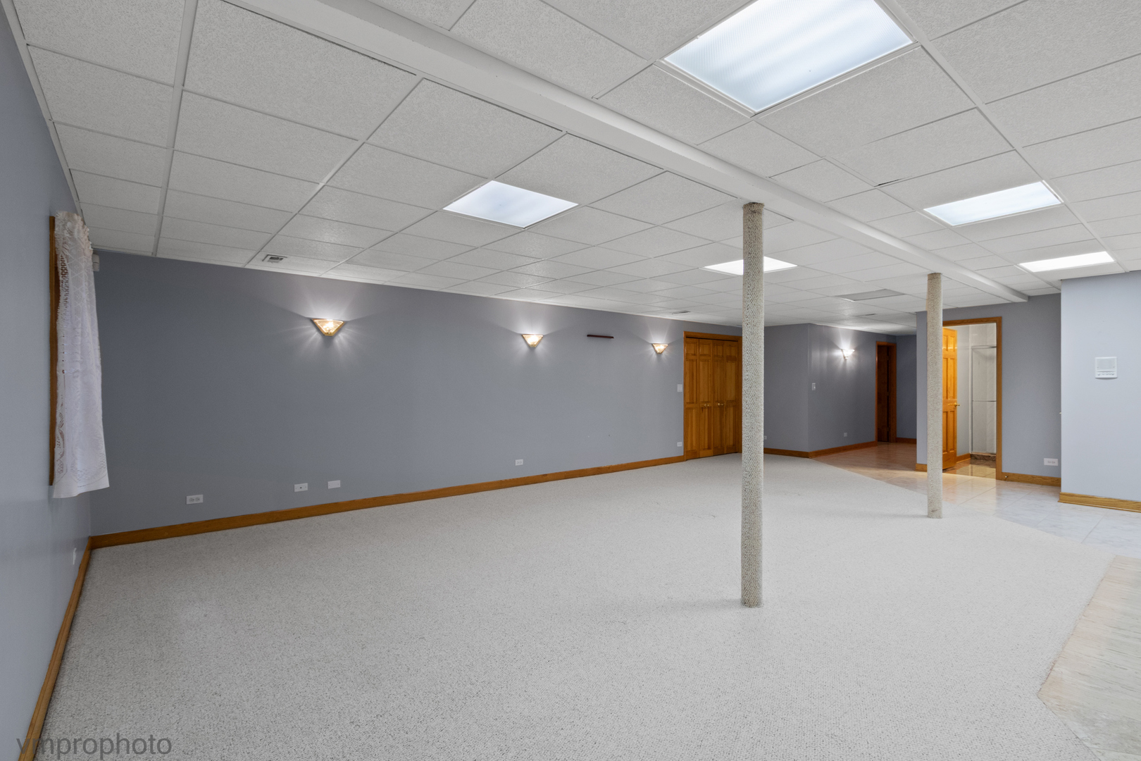 760 E Woodland Avenue, Addison, IL 60101