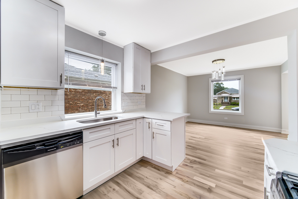 9701 S Avalon Avenue, Chicago, IL 60628