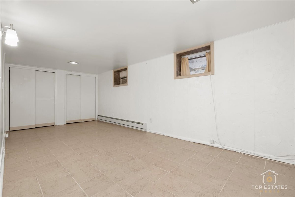 19 S 4th Avenue #A, St. Charles, IL 60174