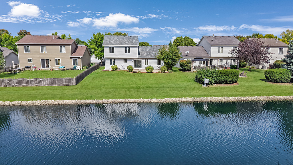 2033 Wedgewood Circle, Romeoville, IL 60446