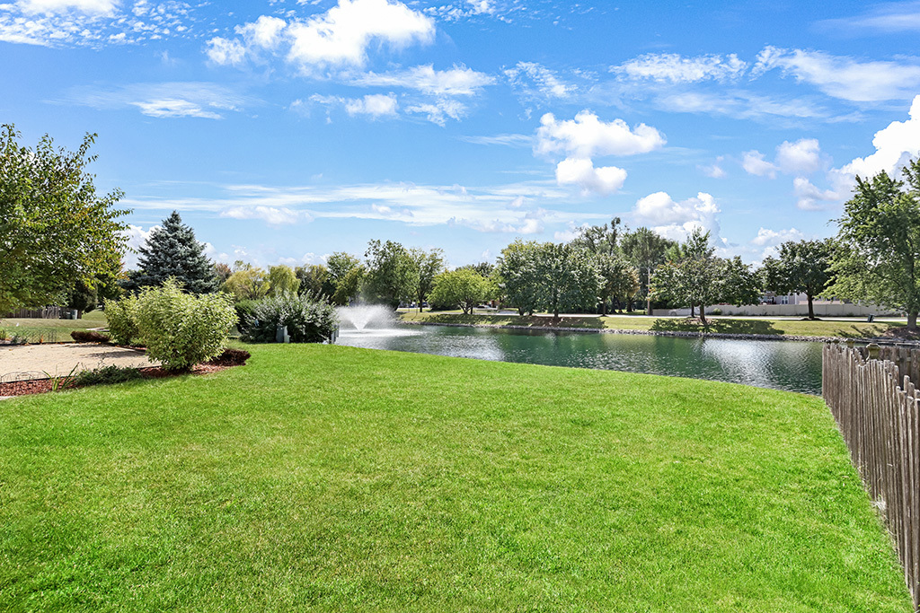 2033 Wedgewood Circle, Romeoville, IL 60446