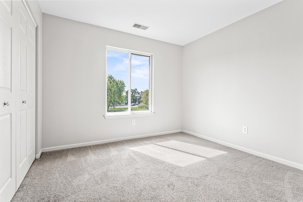 2033 Wedgewood Circle, Romeoville, IL 60446