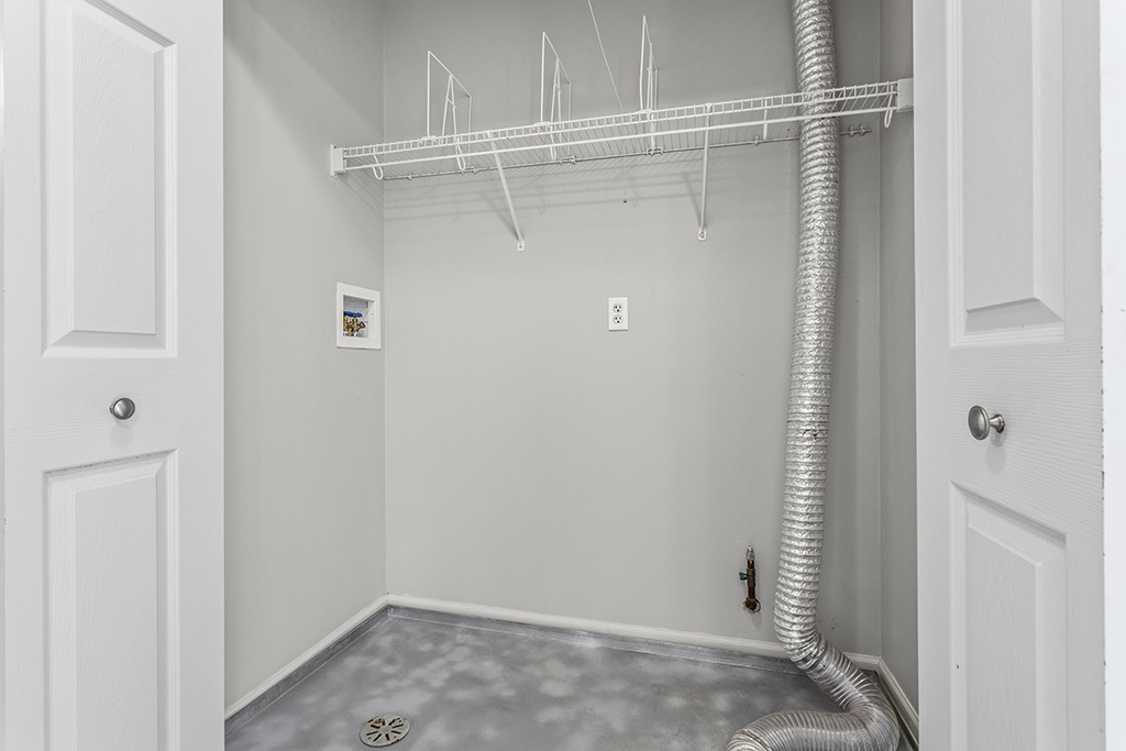 2033 Wedgewood Circle, Romeoville, IL 60446