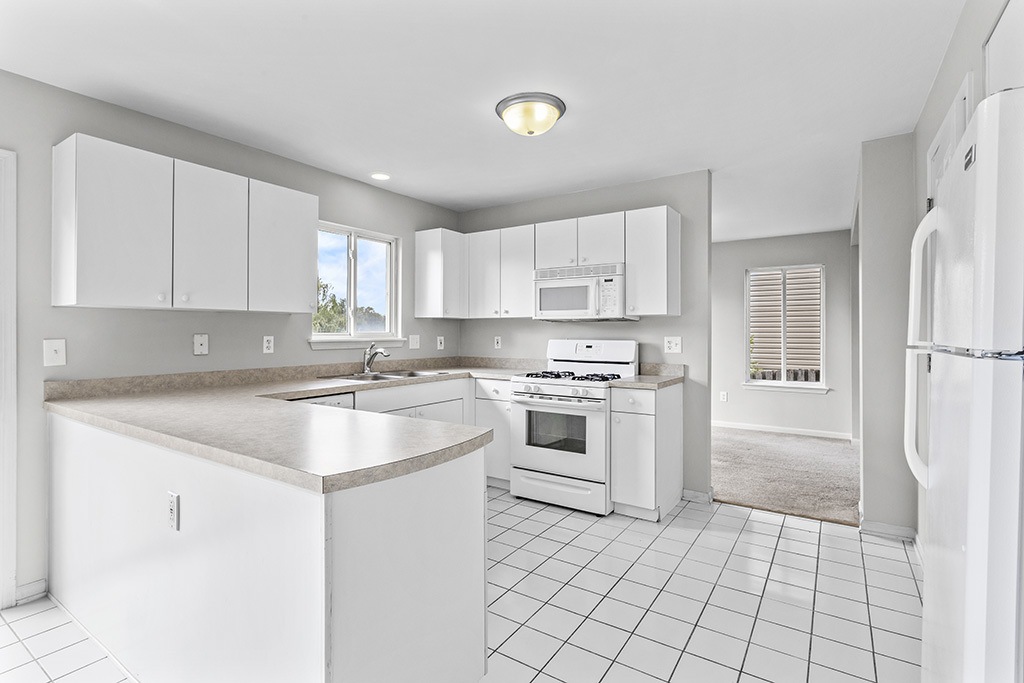 2033 Wedgewood Circle, Romeoville, IL 60446