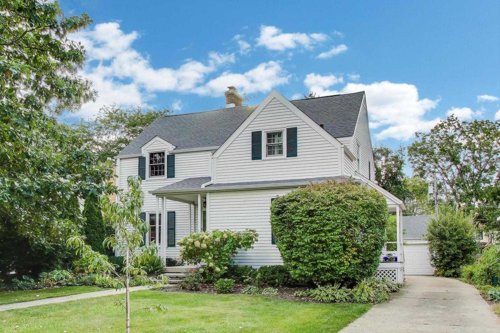 908 Lexington Street, Wheaton, IL 60187