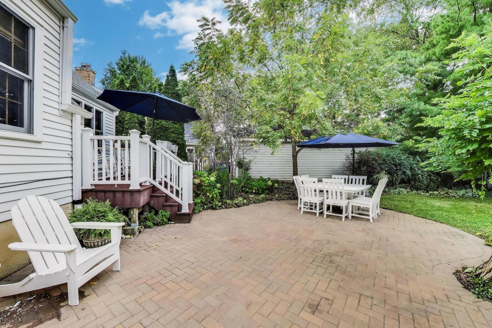 908 Lexington Street, Wheaton, IL 60187