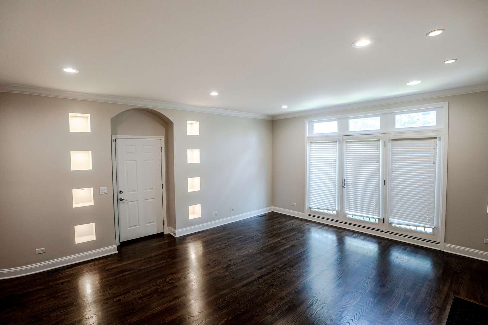 2449 W LOGAN Boulevard #1F, Chicago, IL 60647