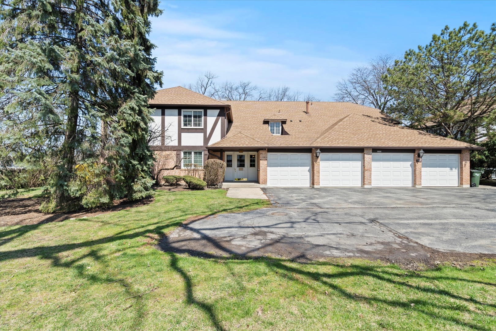 5808 Wolf Road #3, Western Springs, IL 60558