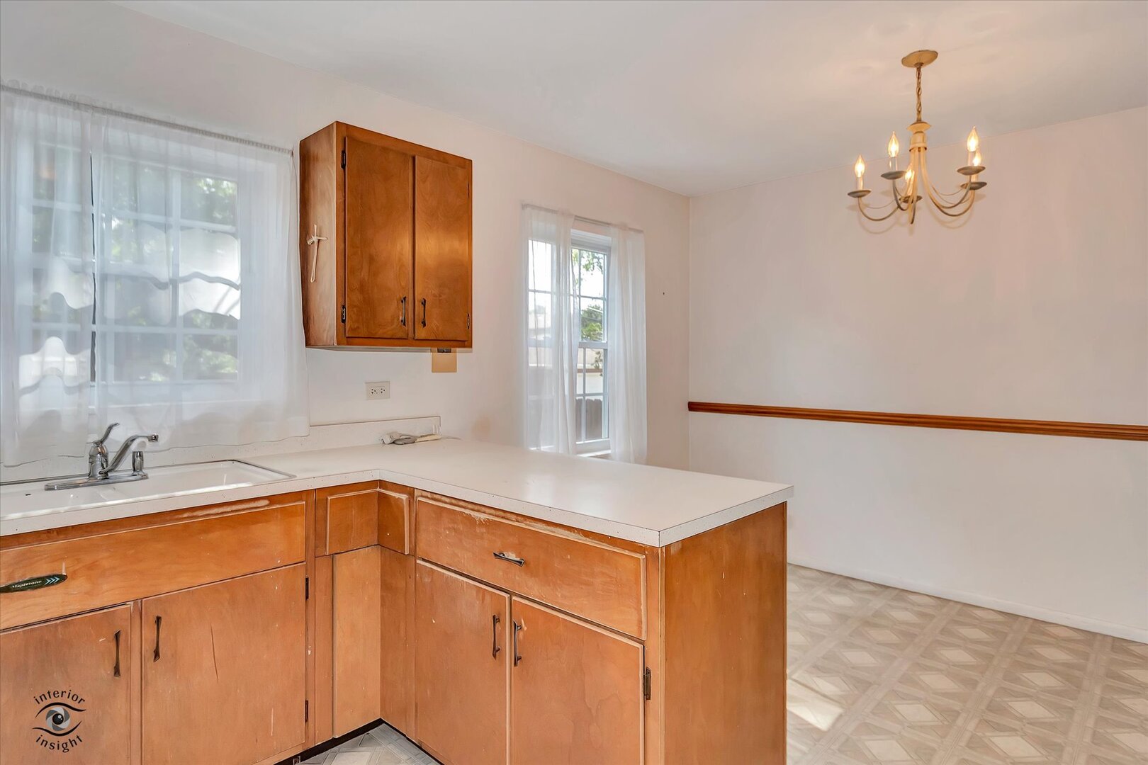 541-543 Chicago Avenue, Downers Grove, IL 60515