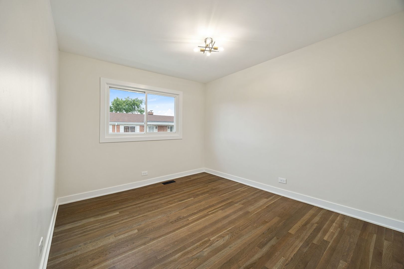 1142 N Boxwood Drive #B, Mount Prospect, IL 60056