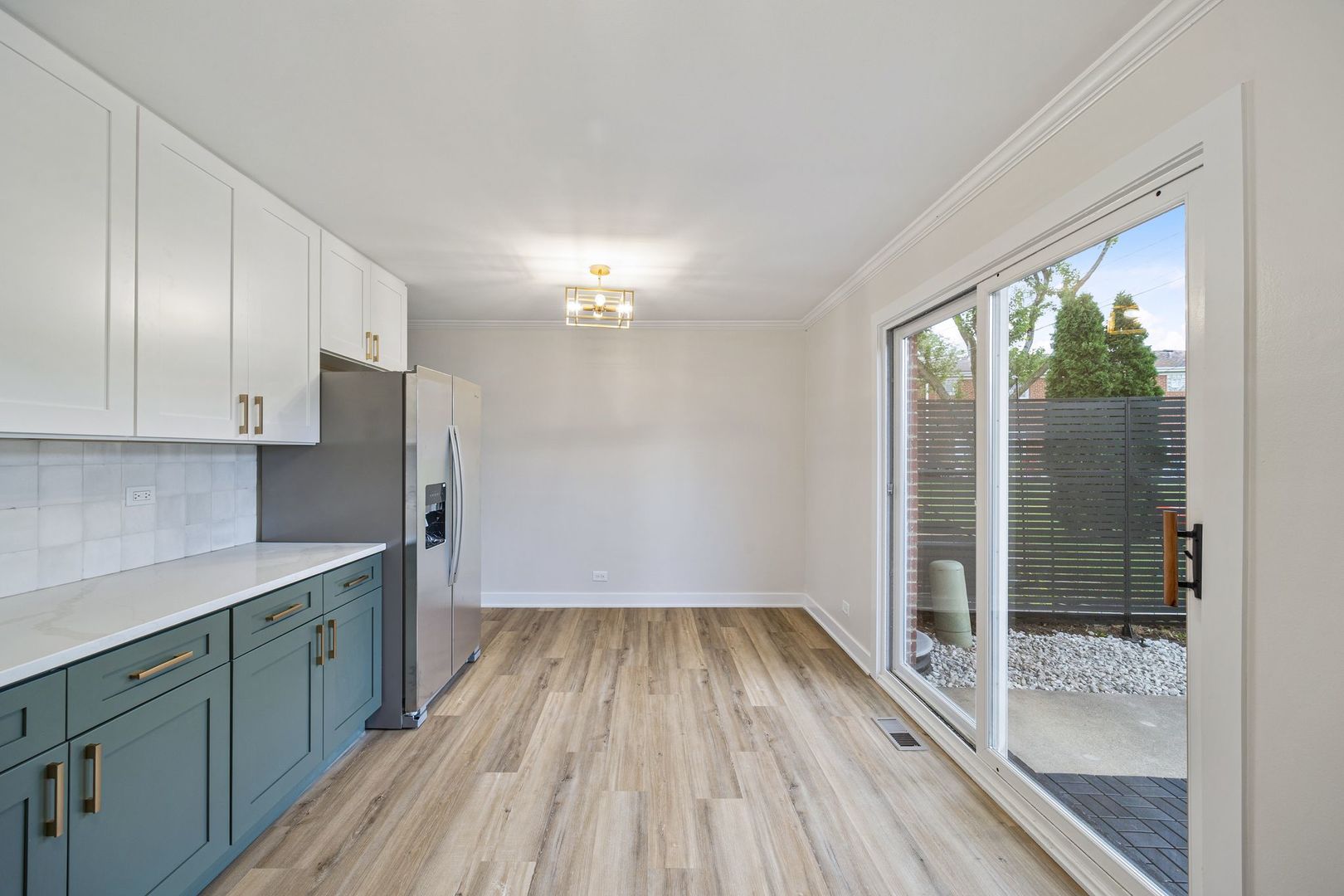 1142 N Boxwood Drive #B, Mount Prospect, IL 60056