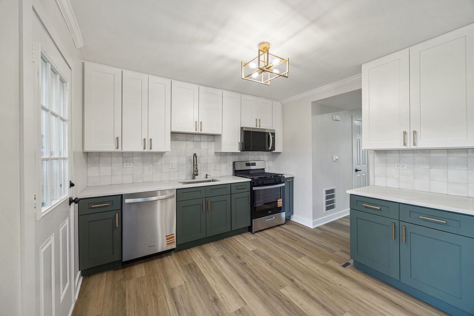 1142 N Boxwood Drive #B, Mount Prospect, IL 60056