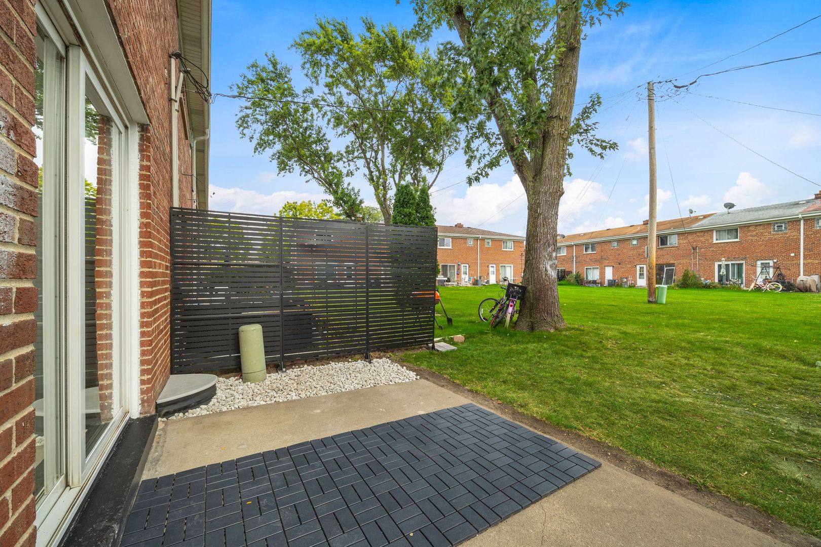 1142 N Boxwood Drive #B, Mount Prospect, IL 60056