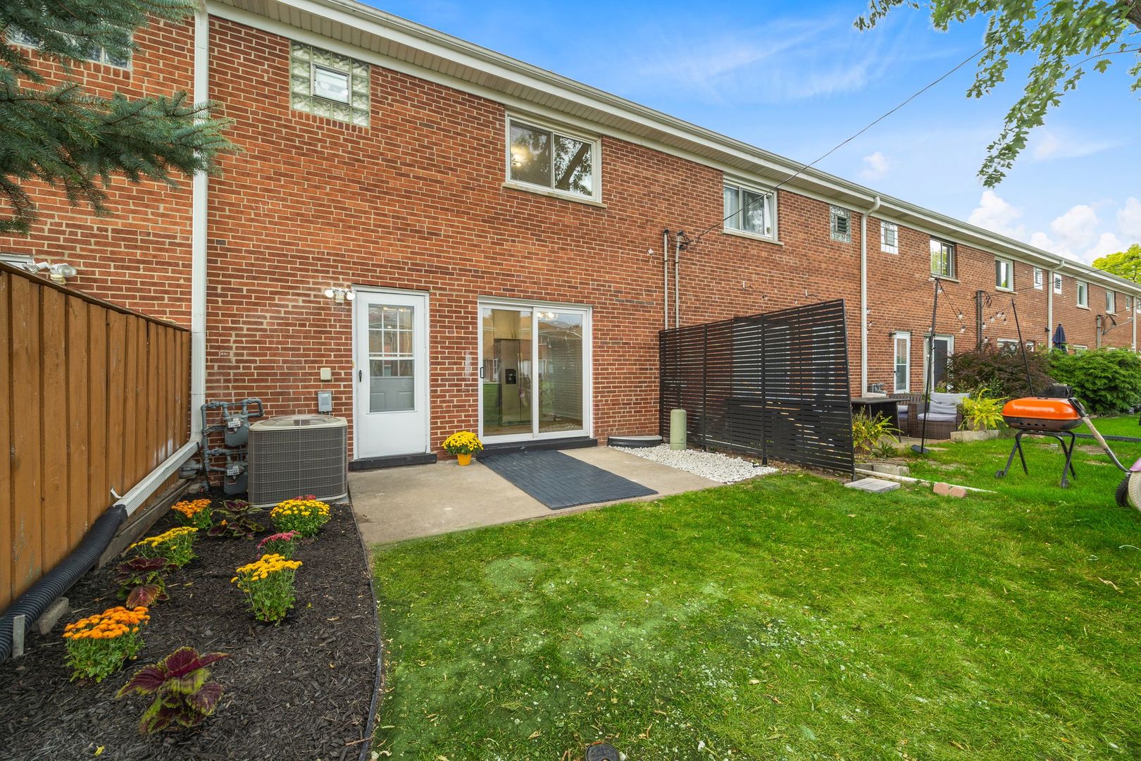 1142 N Boxwood Drive #B, Mount Prospect, IL 60056